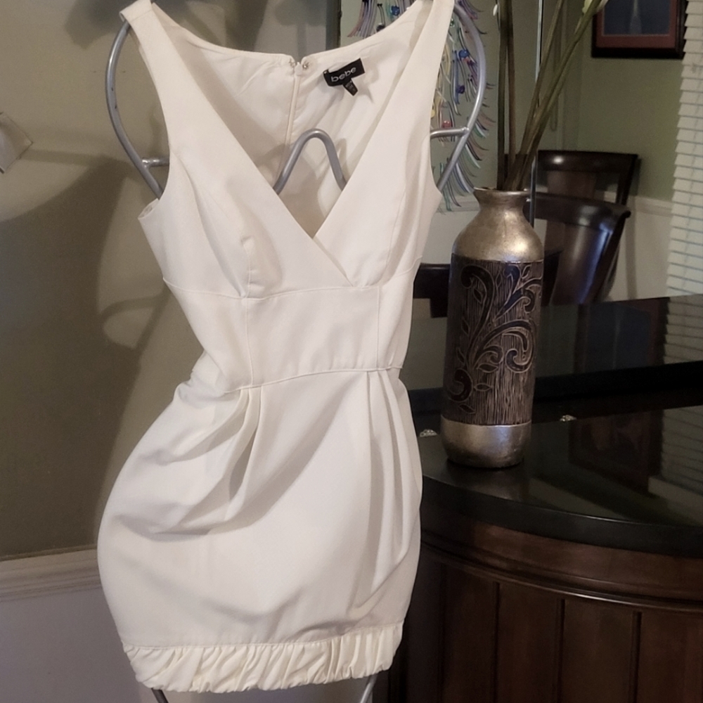 - WHITE/CREAM BEBE BUBBLE MINI DRESS Size4